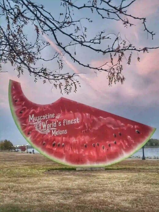 Watermelon statue in Muscatine Iowa