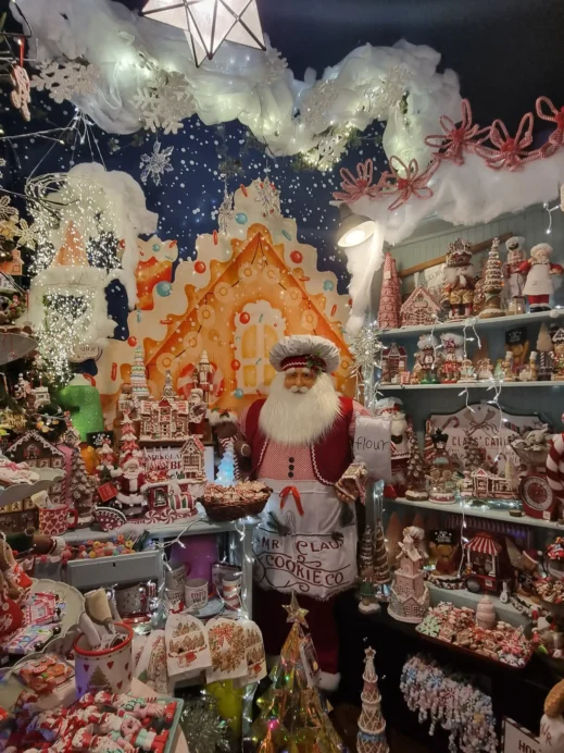 Amana Colonies, Christmas store, Santa Claus