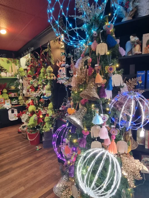 Amana Colonies, Christmas store, large ornaments
