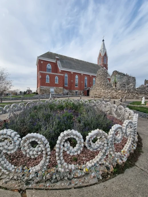 Dickeyville, church, round herb garden