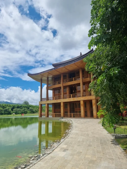 Hinoki Land, wooden palace, path