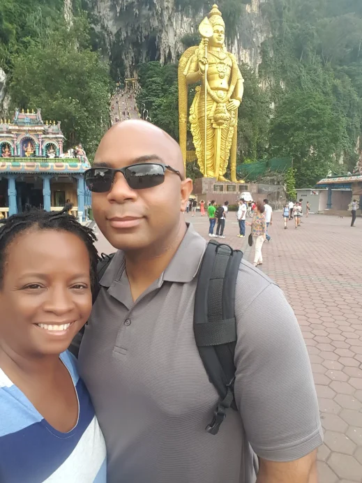 Steven, Stacey, Batu Caves, Gold Statue