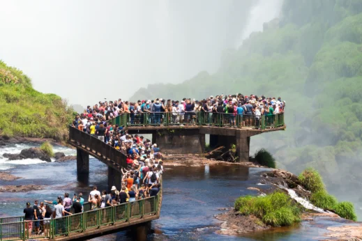 impact of mass tourism, sightseeing