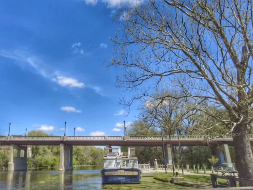 Canal Lock 14 at Canal Park in LaSalle