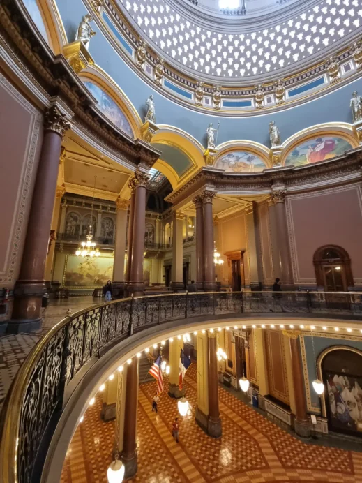 Des Moines State Capitol dome