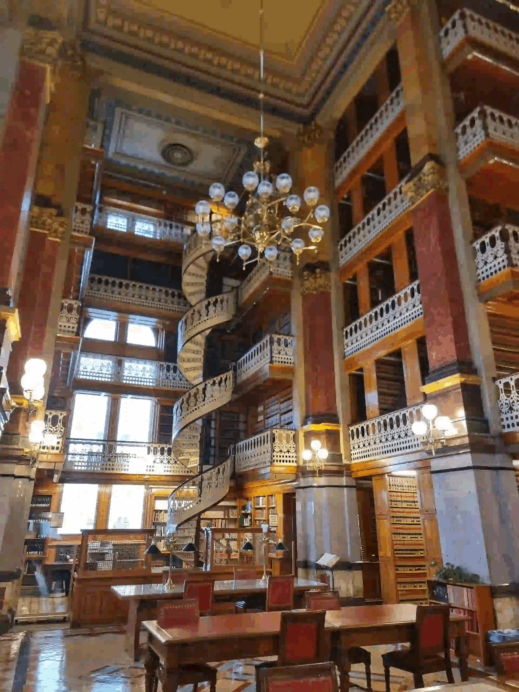 Iowa State Capitol5, 36 hours in Des Moines