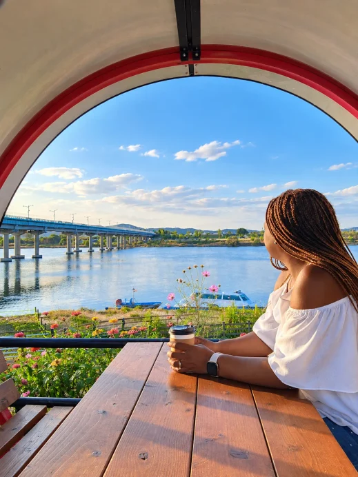 Samunjin Pier, Riverside Coffee Under the Arch-2