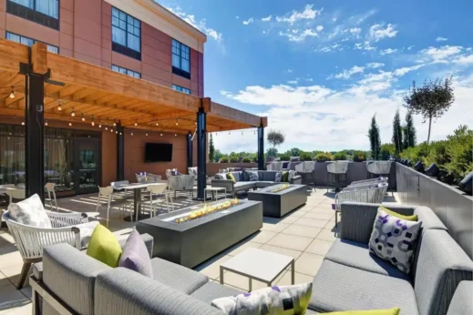 romantic getaways, Downtown Marriott balcony