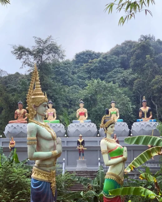 top 10 temples in Thailand, Wat Phu Thap Boek