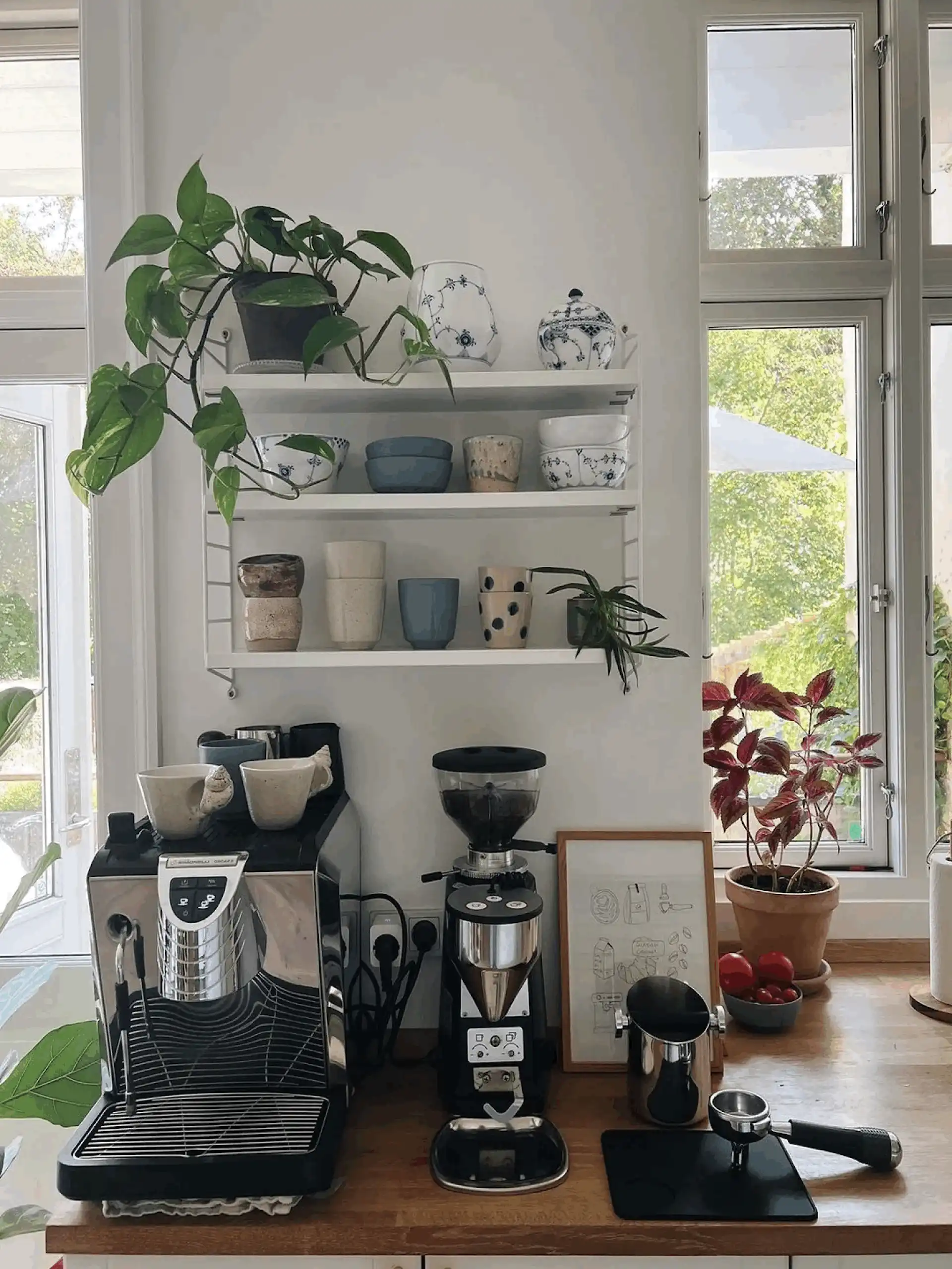 small-coffee-bar-ideas-for-at-home-