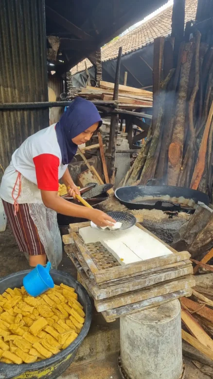 Yogyakarta, woman making tofu