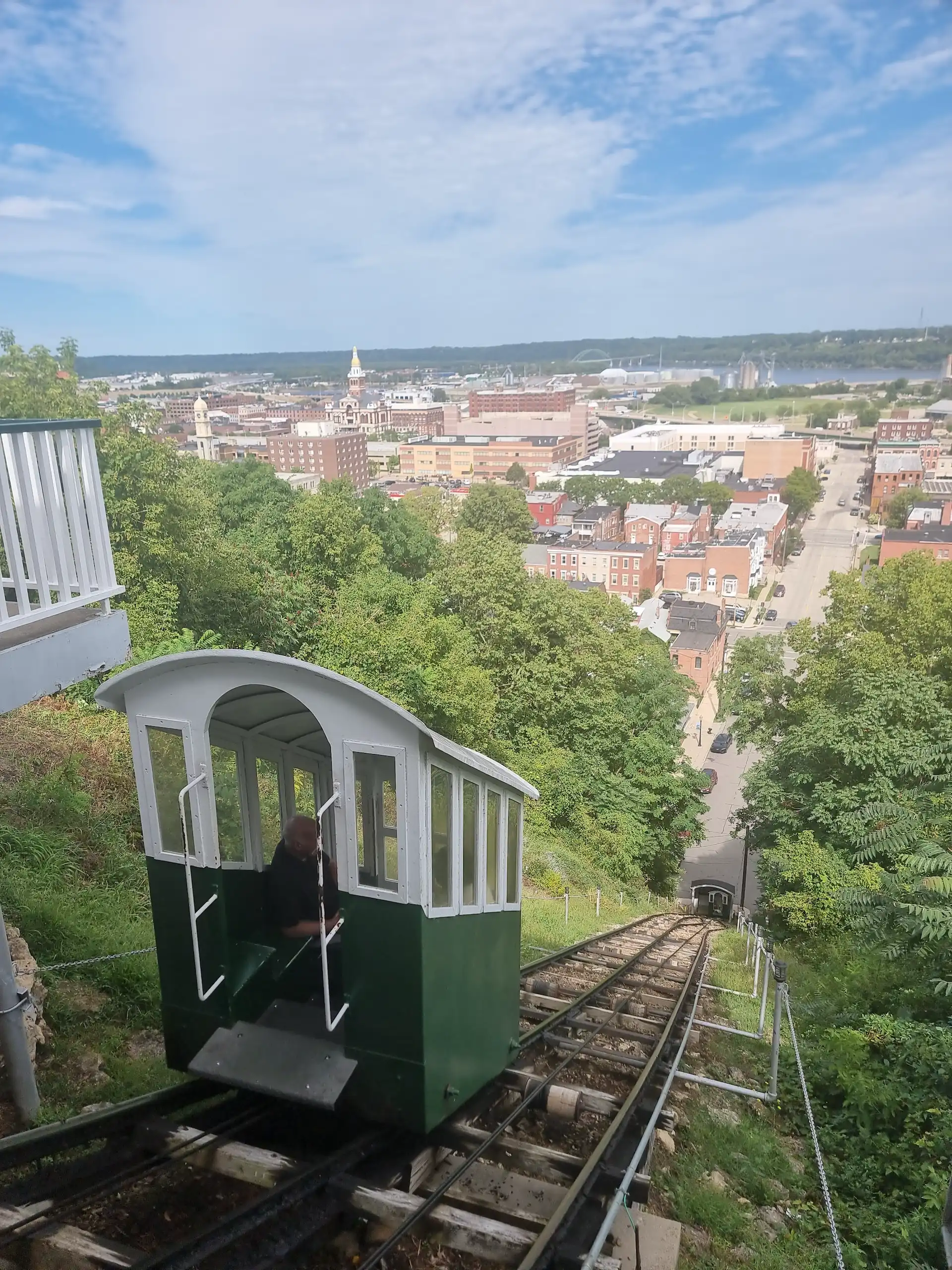 Dubuque weekend cable car