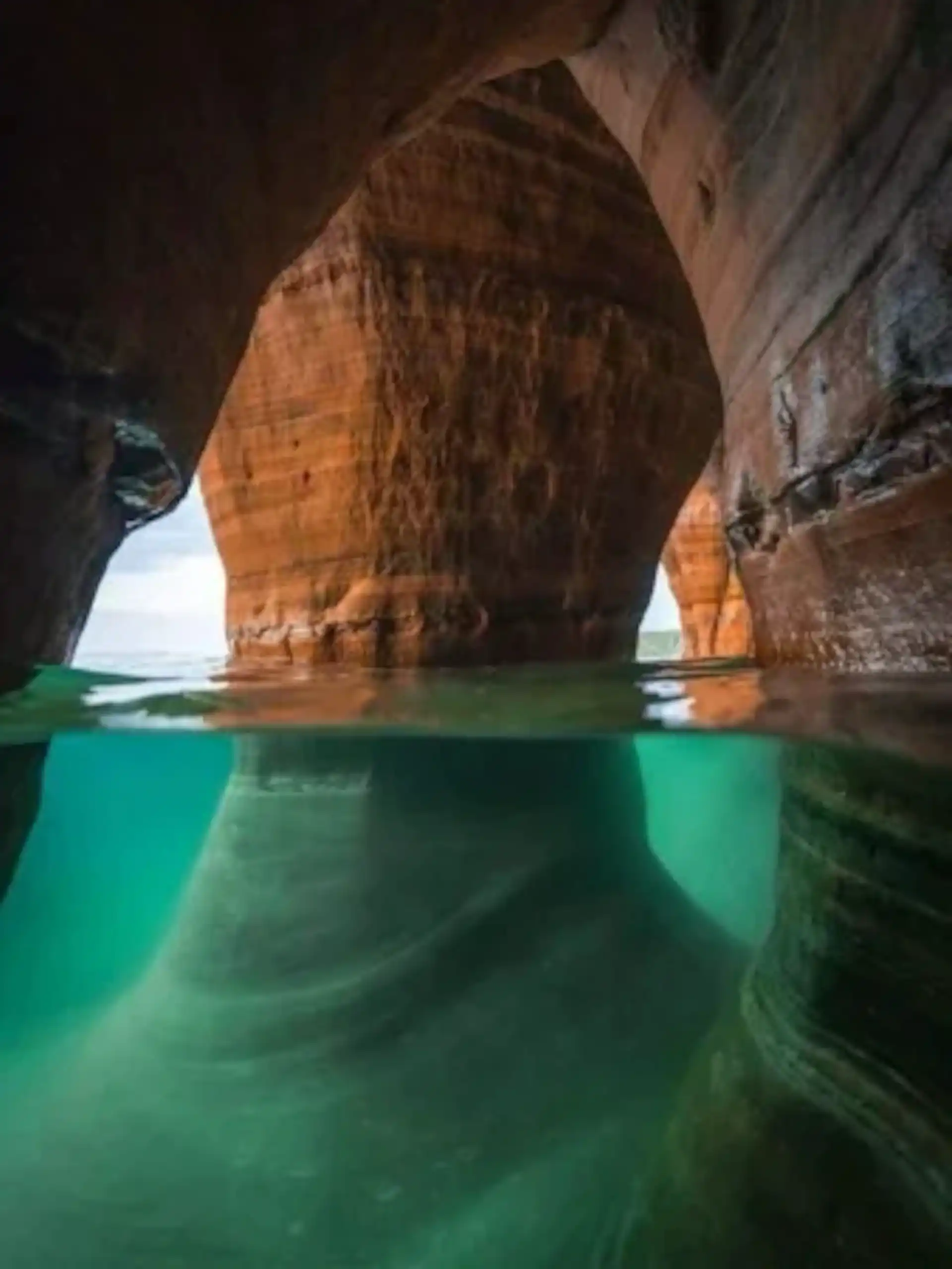 Pictured-Rocks-National-Lakeshore-underwater