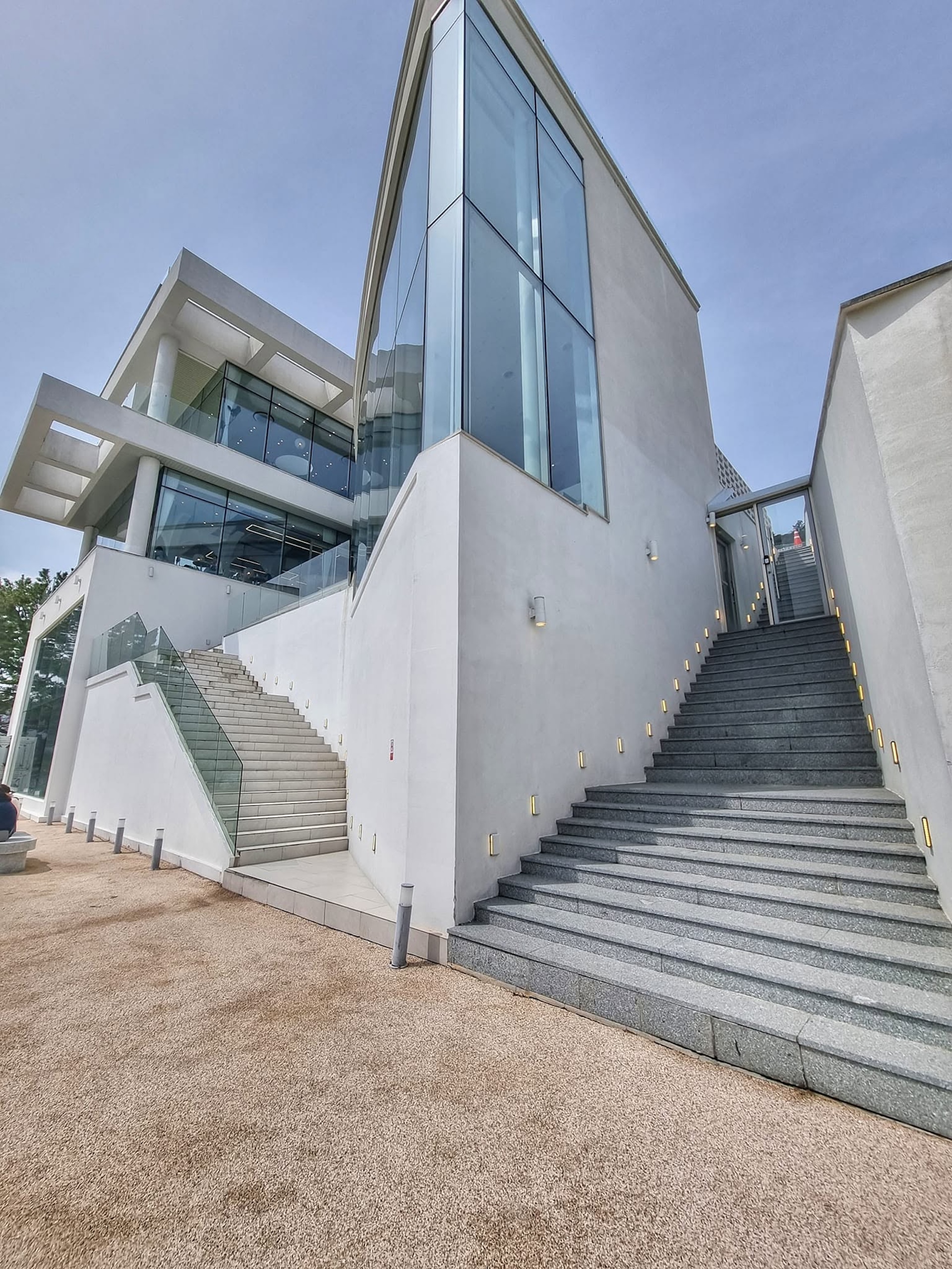 Moi Fin Cafe Yeosu South Korea concrete exterior