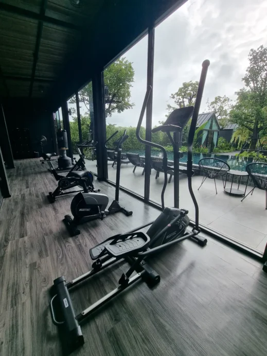 The View gym, pool