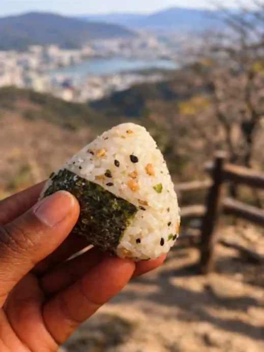 Japanese-onigiri-while-hiking-snack