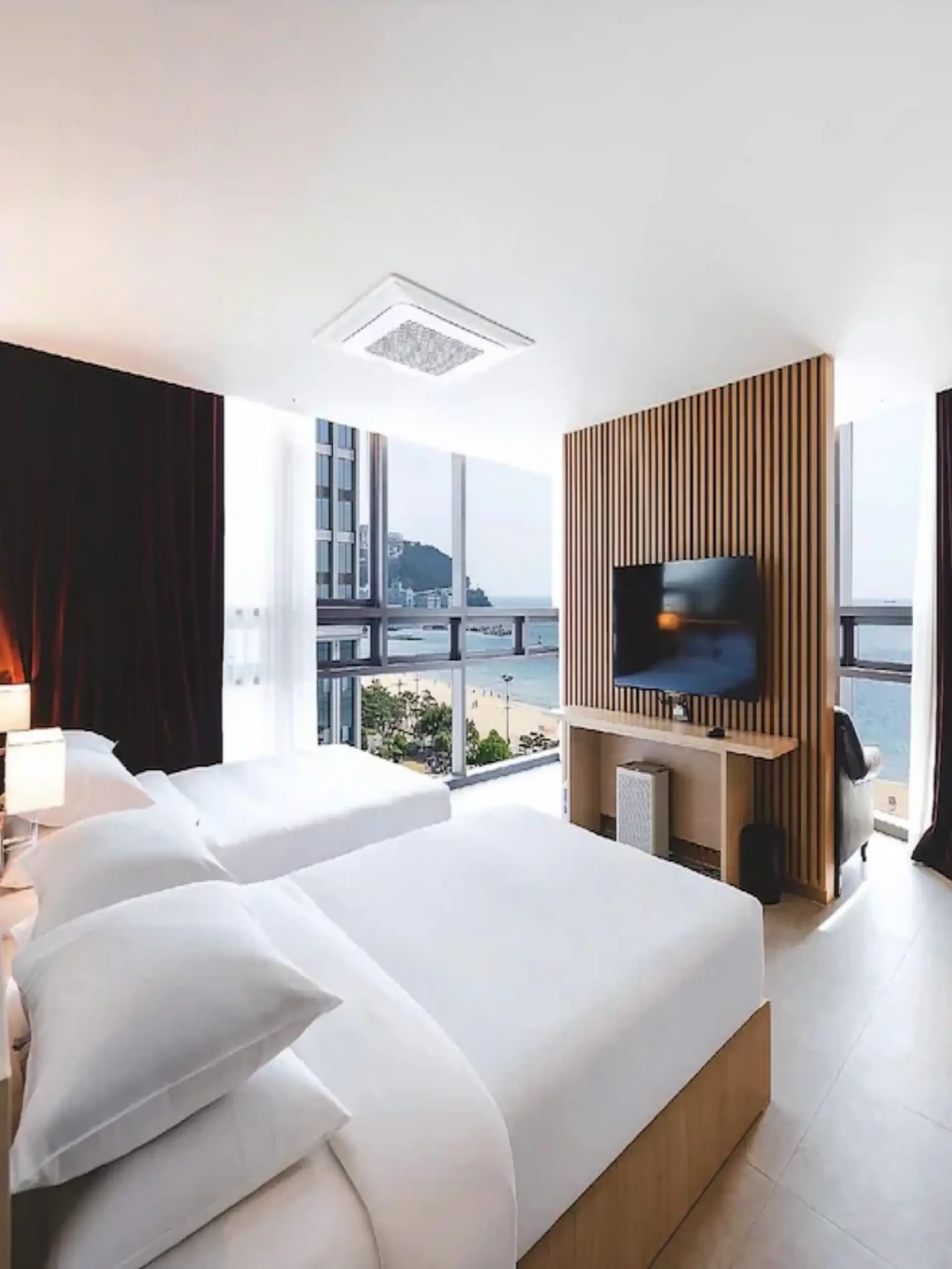 Sunset Business Hotel bedroom windows