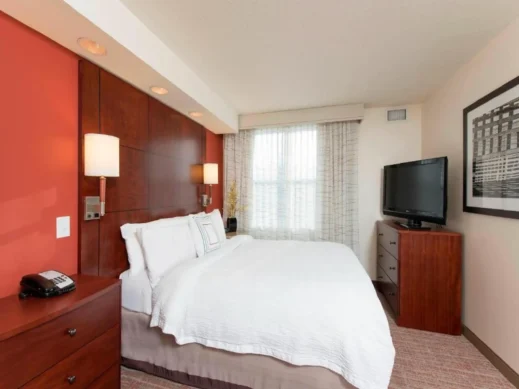 residence inn moline king bed