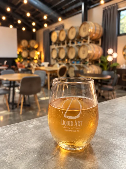 Liquid Art Winery, Manhattan, tasting room