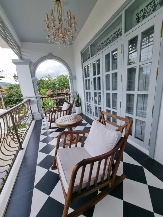 MyBanLao checkered balcony
