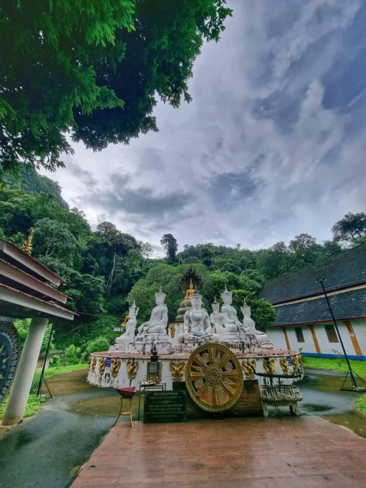 Wat Tham Chiang Dao Temple__Fountain