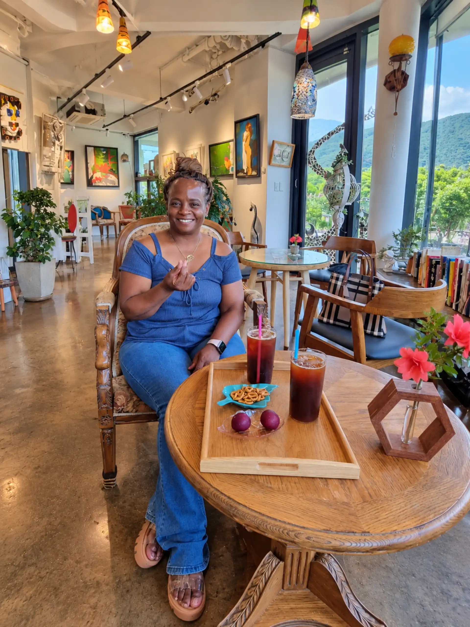 Hyung Cafe and Gallery, Gachang, mountain views