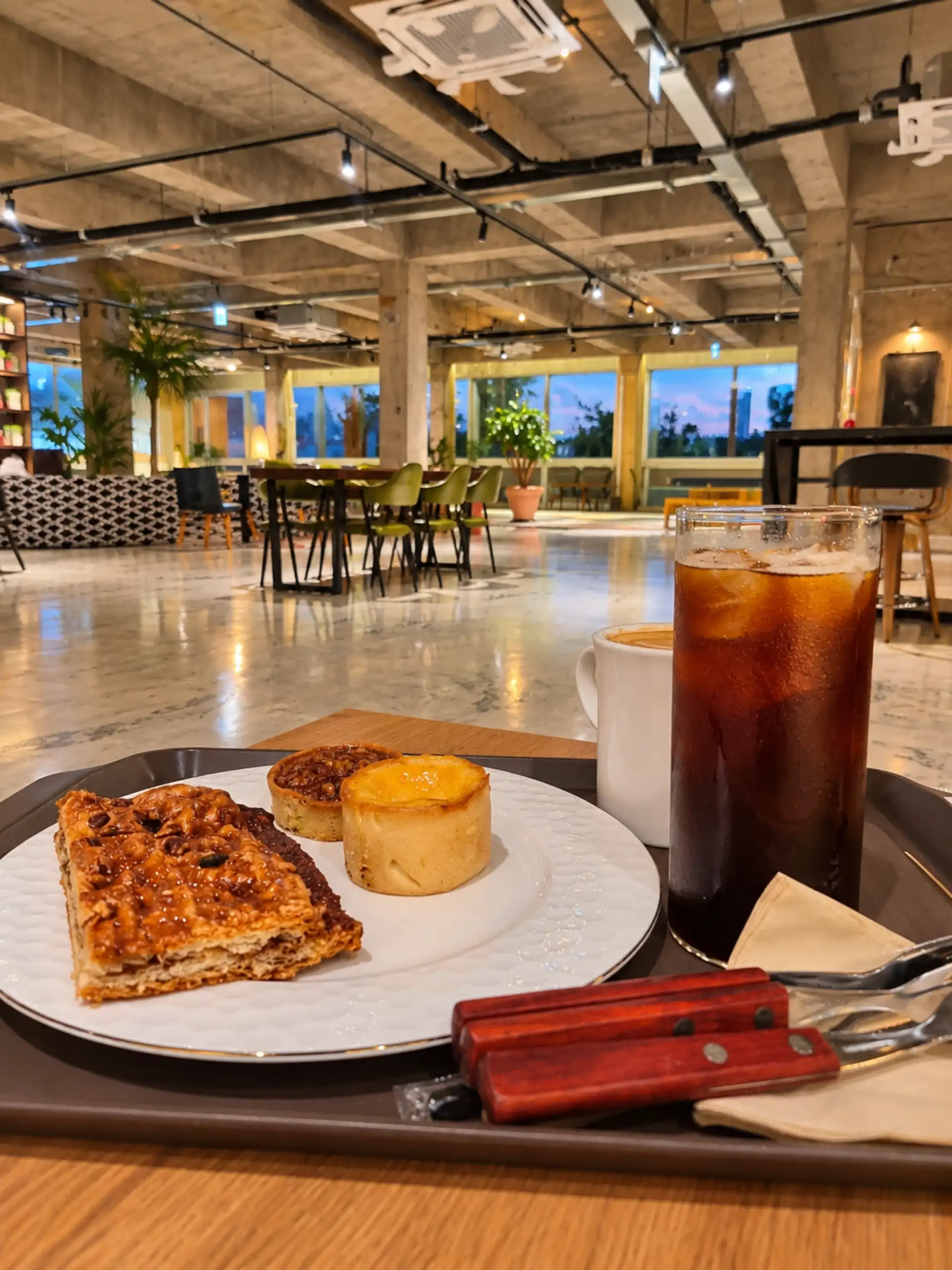 Madeleine Cafe and Bakey, Apsan, Daegu