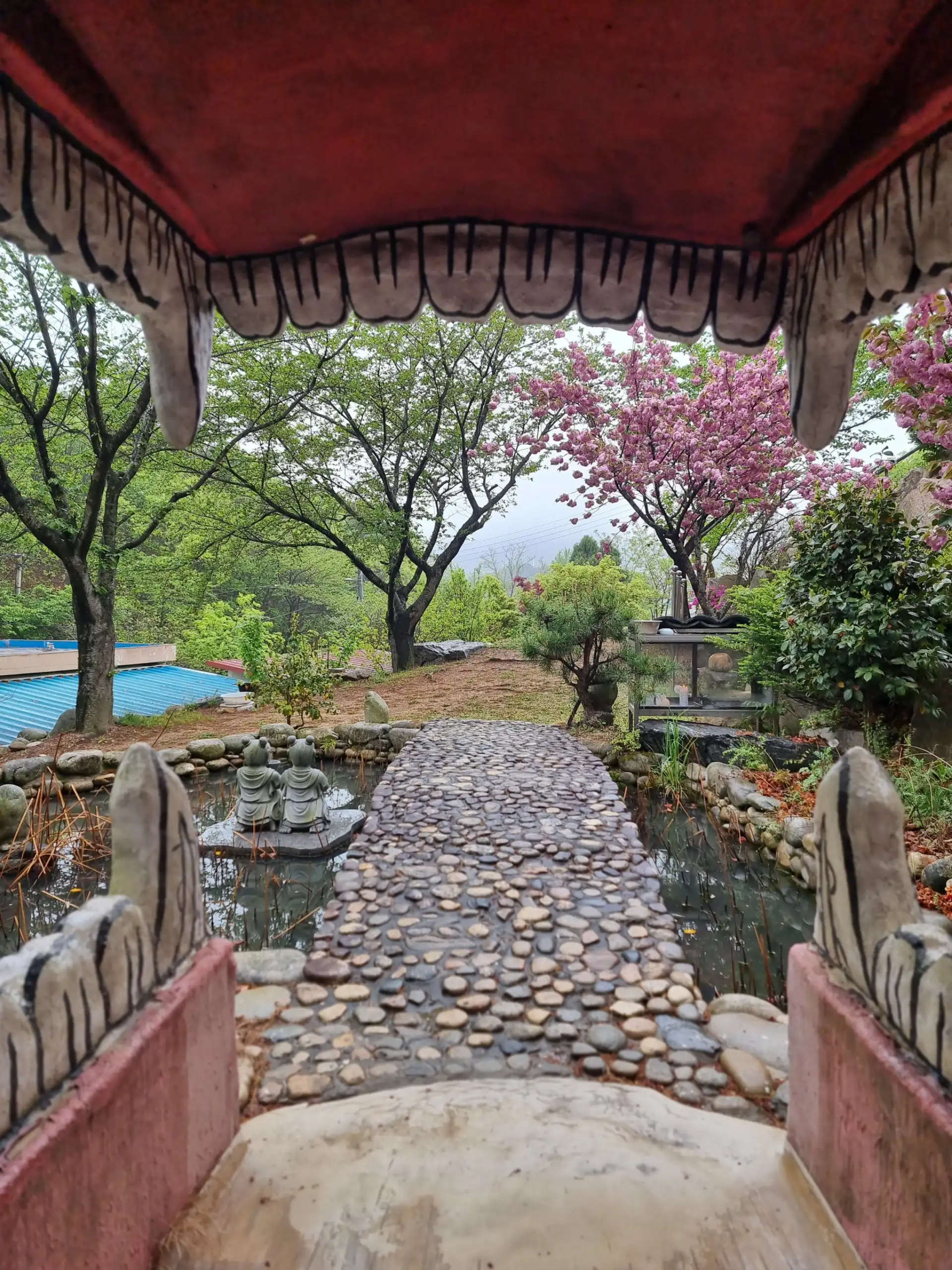 Pohang, Chilpodaewonsa Temple, tongue