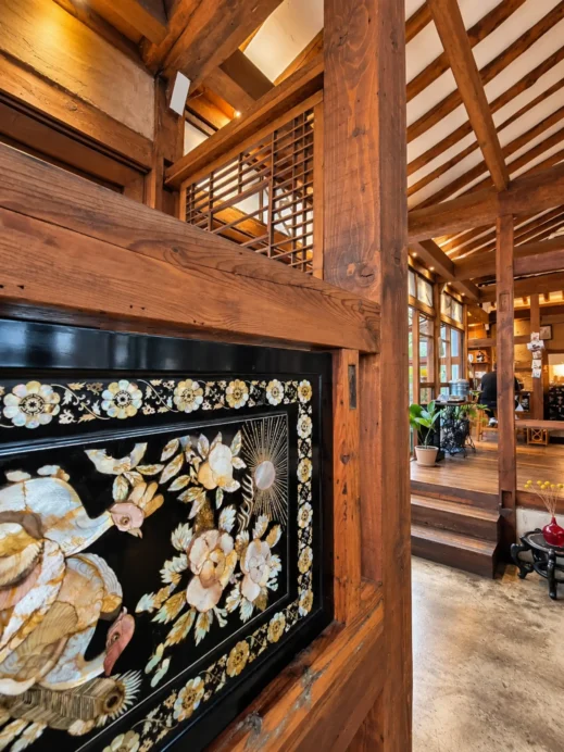 Romance Papa, hanok, mother of pearl, Daegu